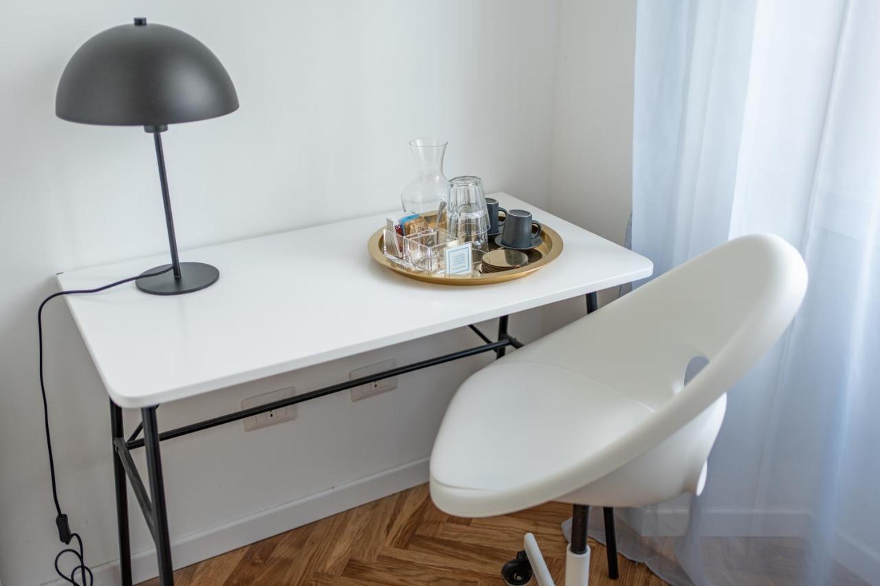 Lago Design Guest House - Como Center ภายนอก รูปภาพ
